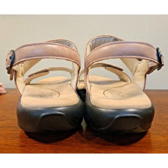 SAS Sandals NUDU DAWN Size 8 N NARROW Hook & Loop Closure TAN GOLD Heel Strap - Picture 4 of 11